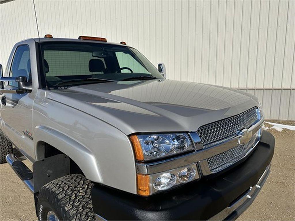 2004 CHEVROLET SILVERADO 2500 LS