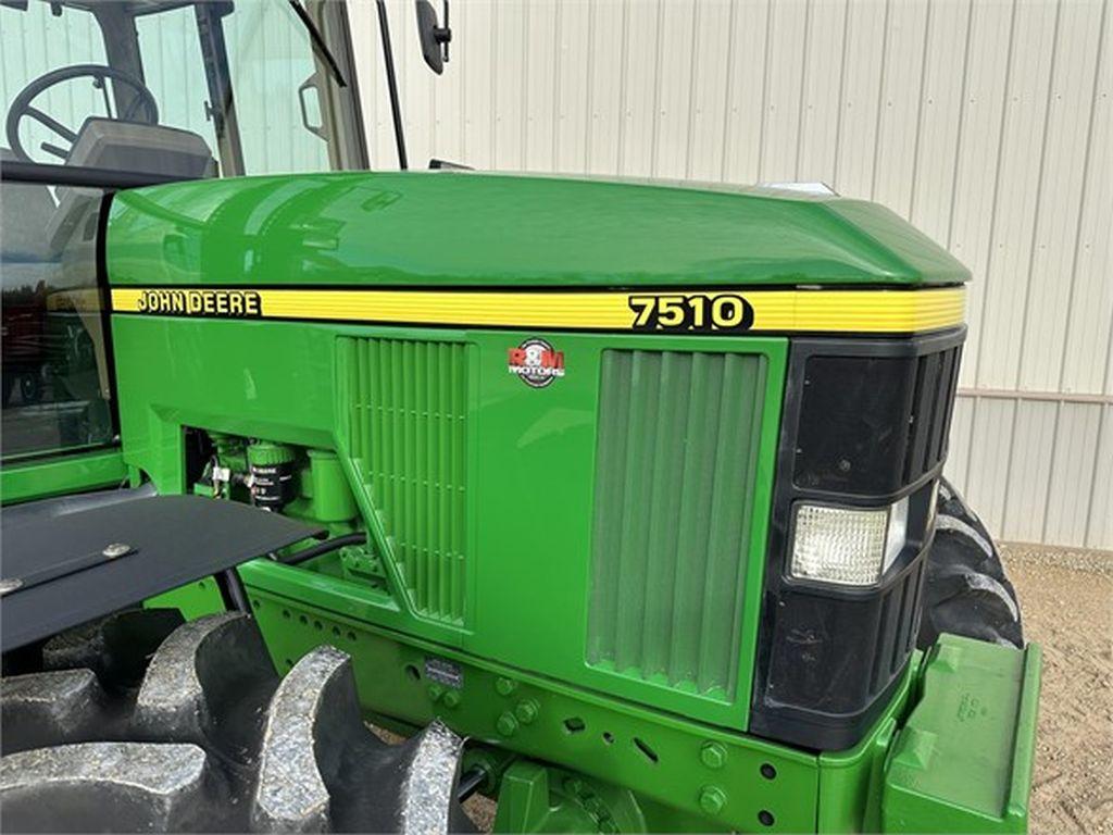 2002 JOHN DEERE 7510