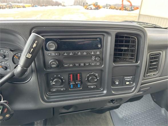 2004 CHEVROLET SILVERADO 2500 LS