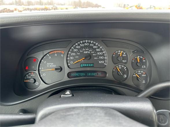 2004 CHEVROLET SILVERADO 2500 LS