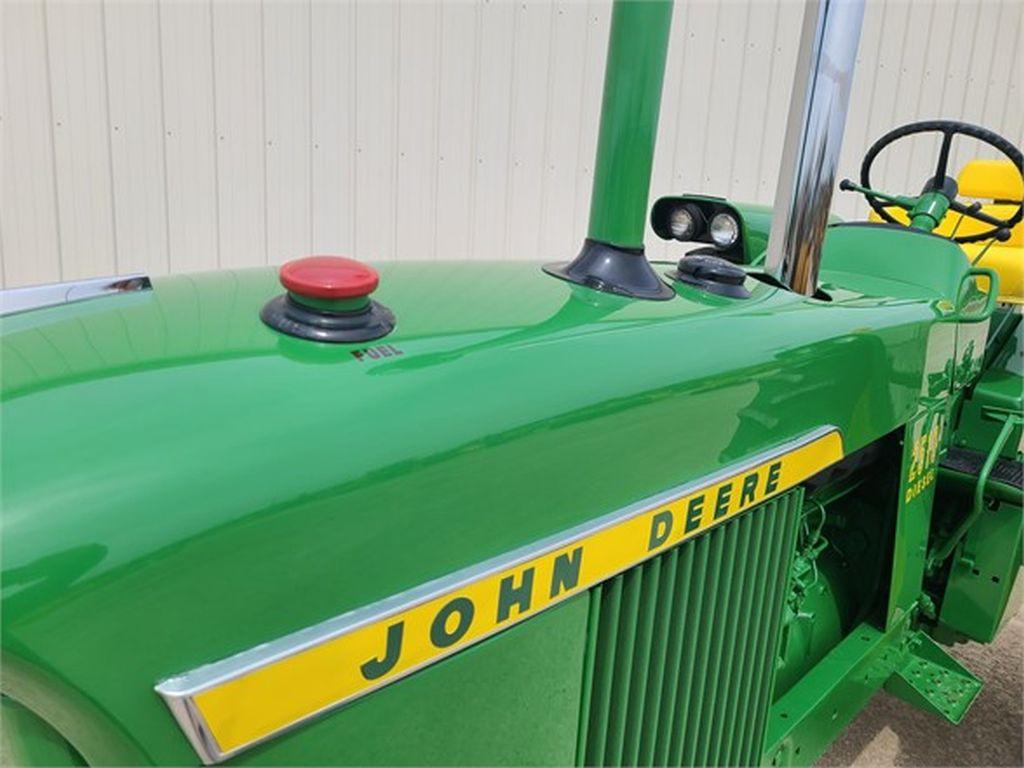 JOHN DEERE 2510