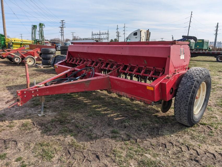 International 5100 Grain Drill