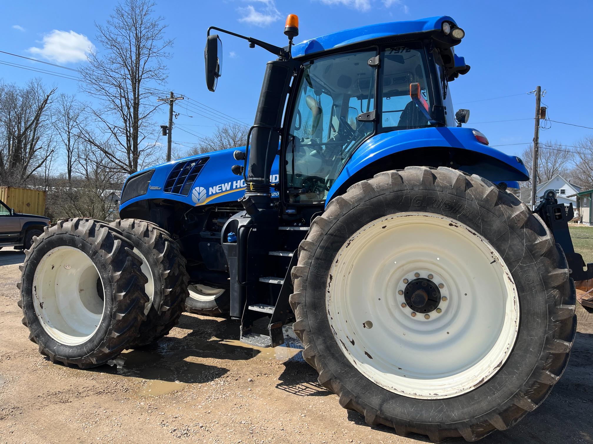New Holland T8.320 Tractor