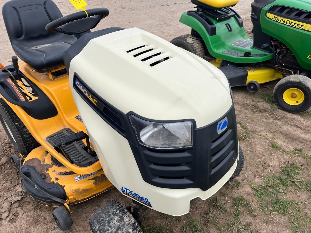 Cub Cadet LTX1045 Lawn Tractor