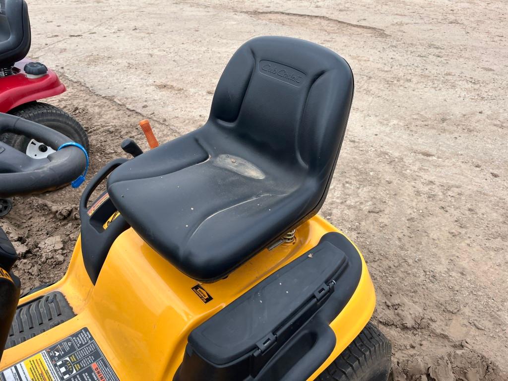 Cub Cadet LTX1045 Lawn Tractor