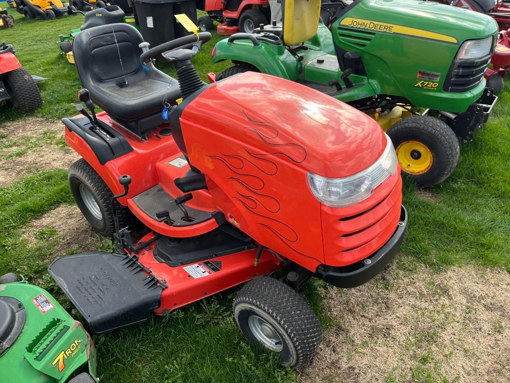 Simplicity Broadmoor Lawn Tractor