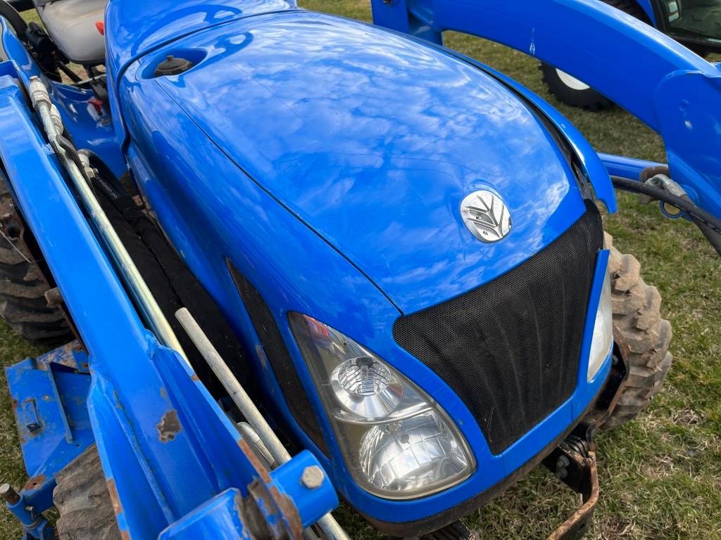 New Holland TC33DA Compact Tractor