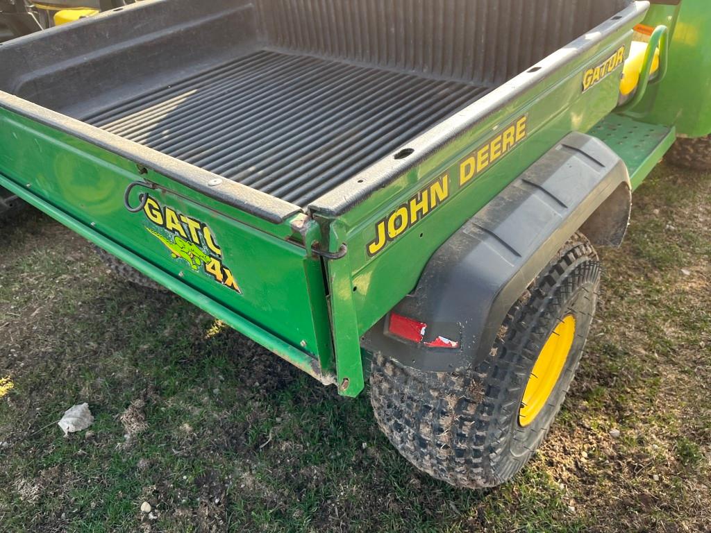 John Deere Gator UTV