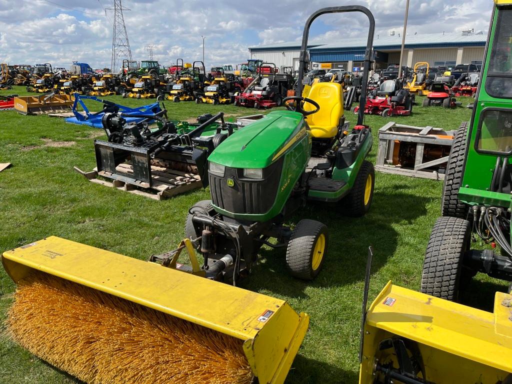 John Deere 1026R Compact Tractor