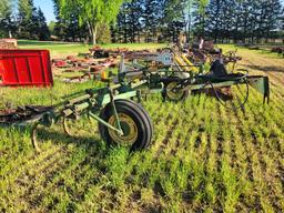 John Deere Pull Type Cultivator