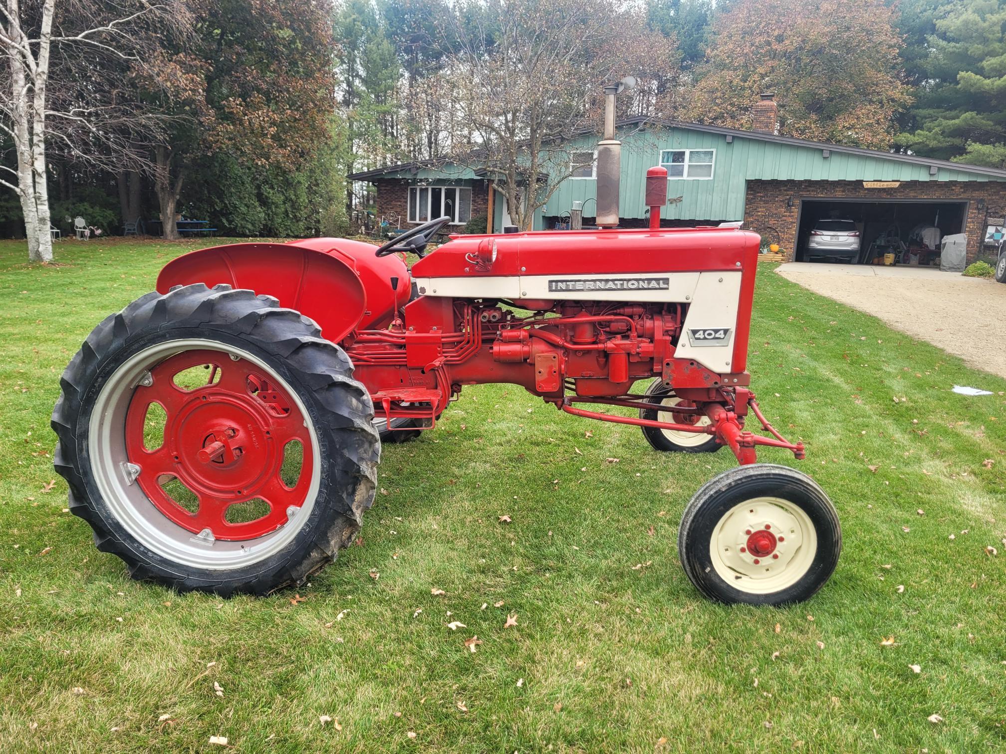 Farmall 404 Tractor