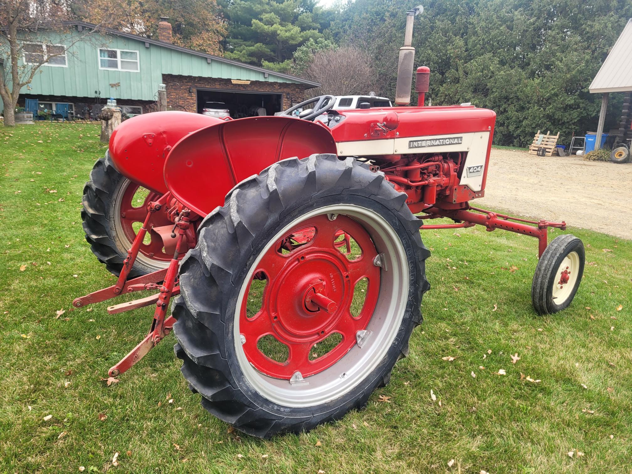 Farmall 404 Tractor