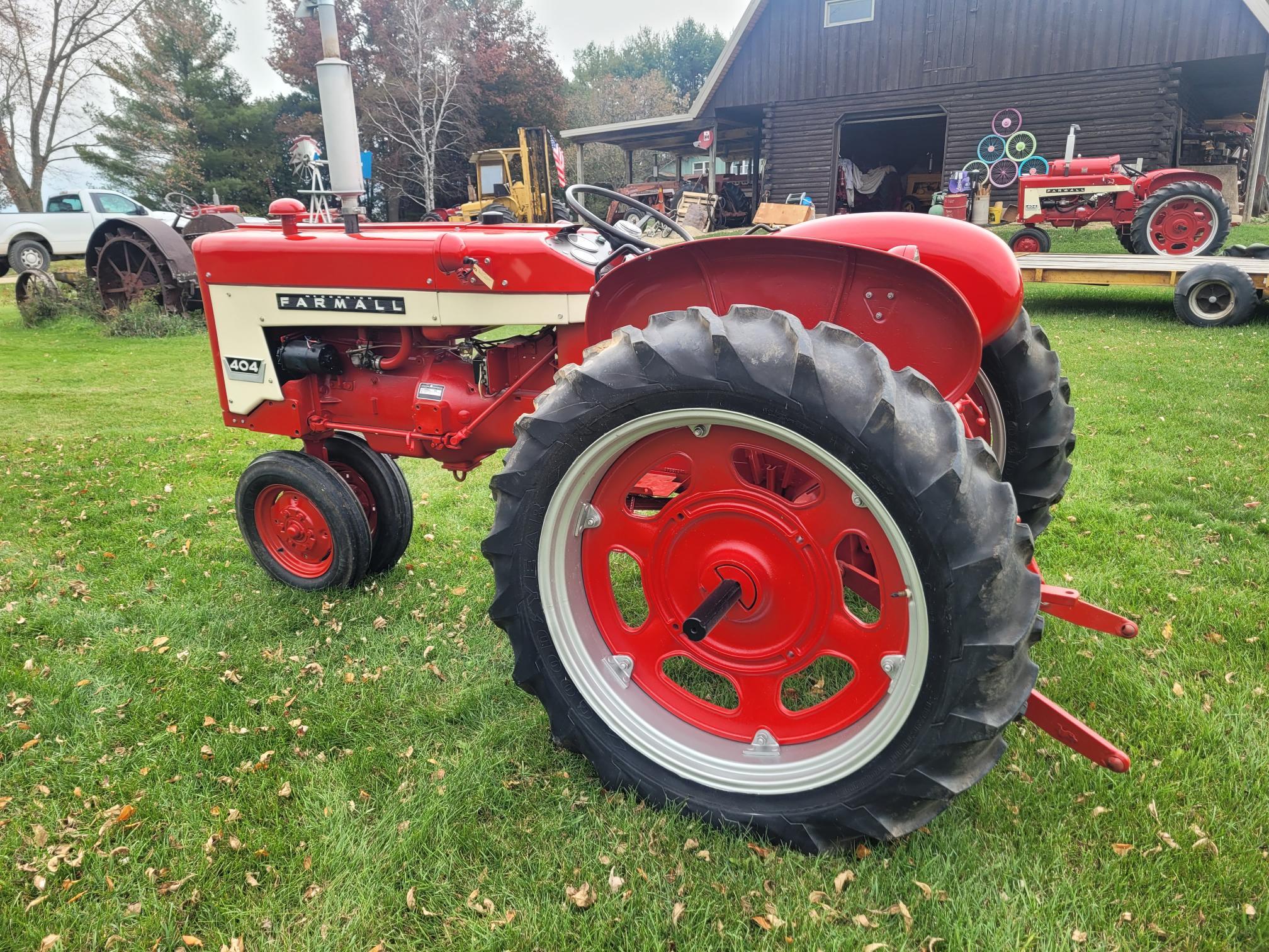 International Farmall 404 Tractor