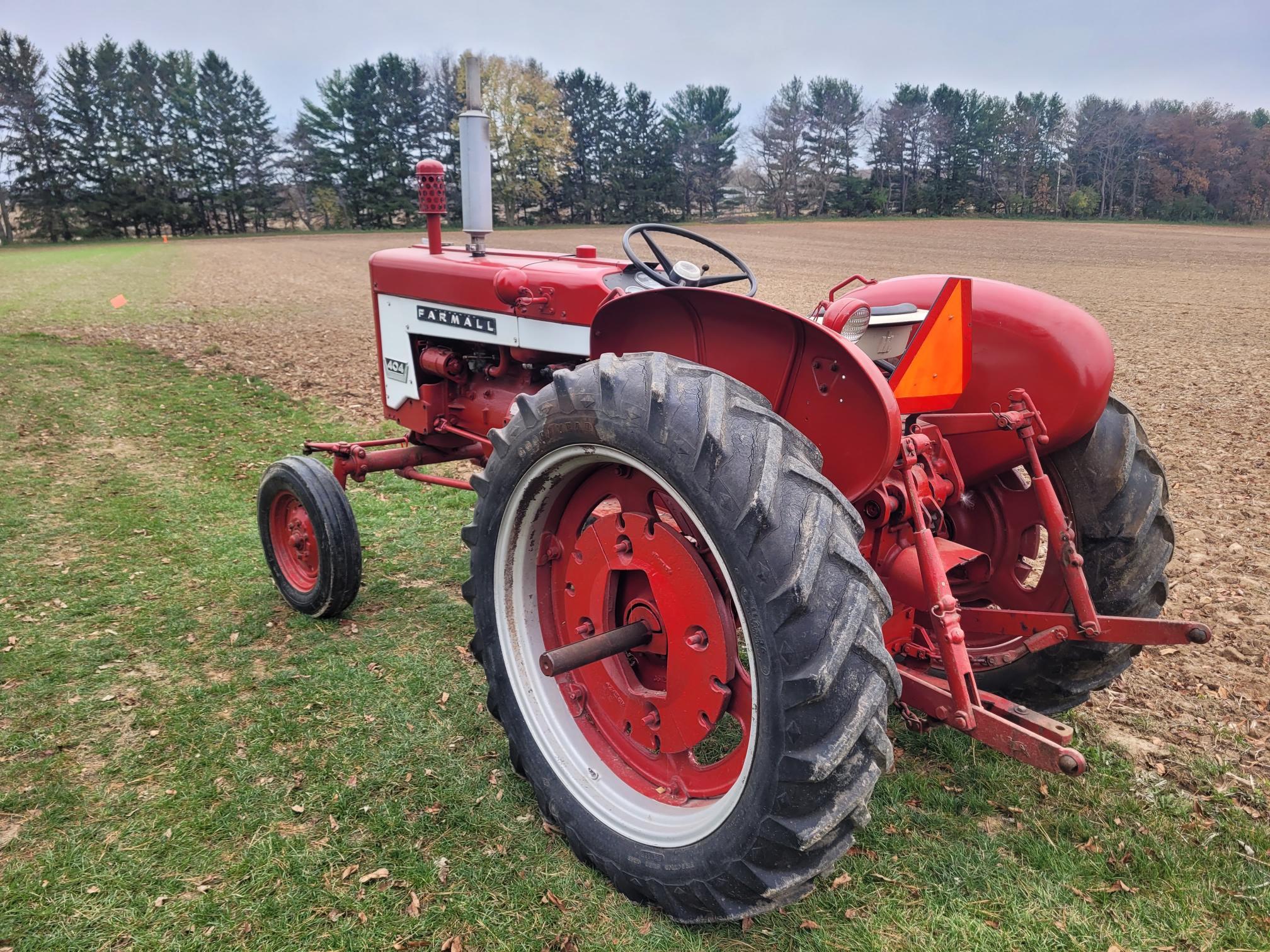 Farmall 404 Tractor