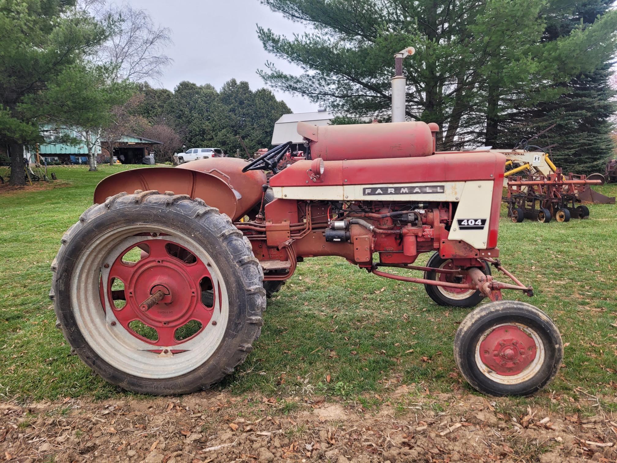 International Farmall 404 Tractor