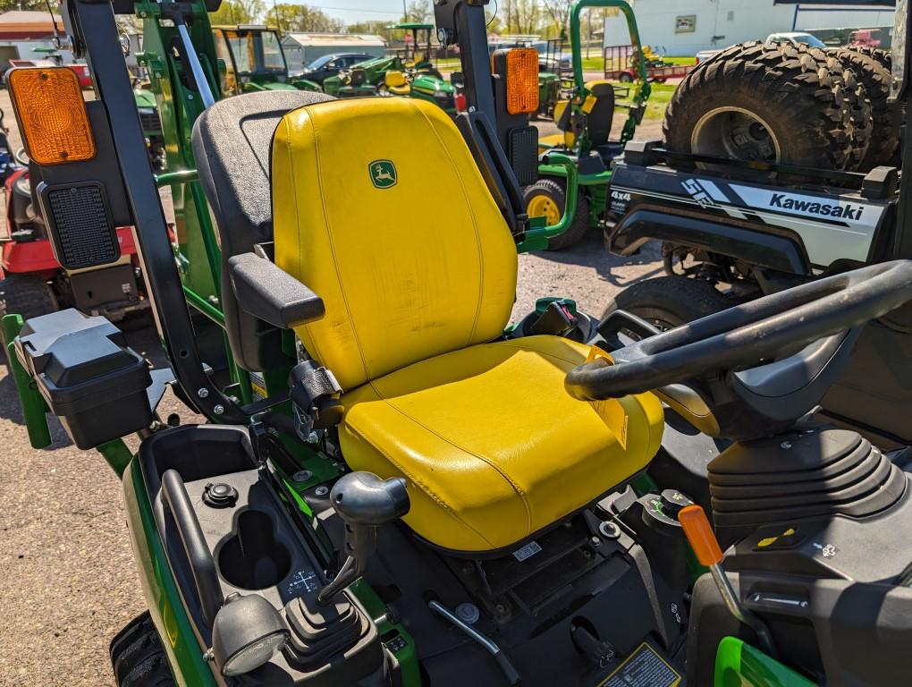 2021 John Deere 1025R