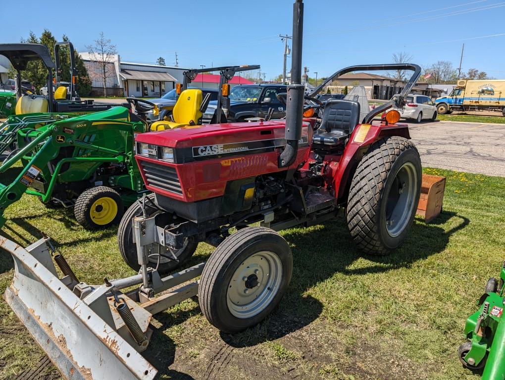 Case IH 255 Compact Tractor