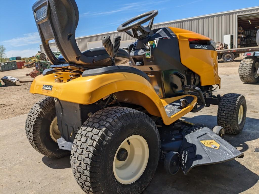 Cub Cadet XT1