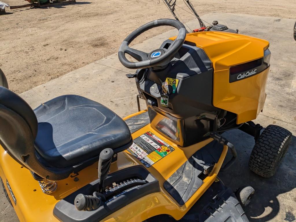 Cub Cadet XT1