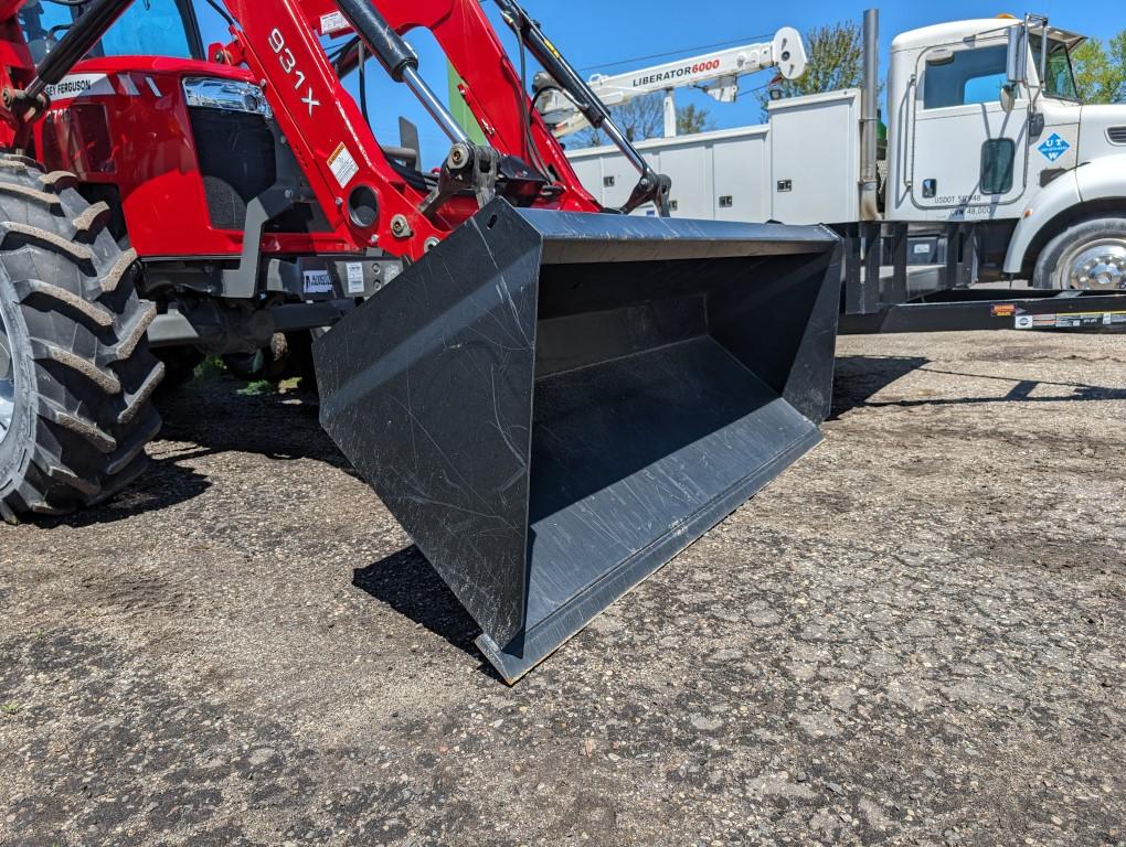 2018 Massey Ferguson 4710 Cab Tractor