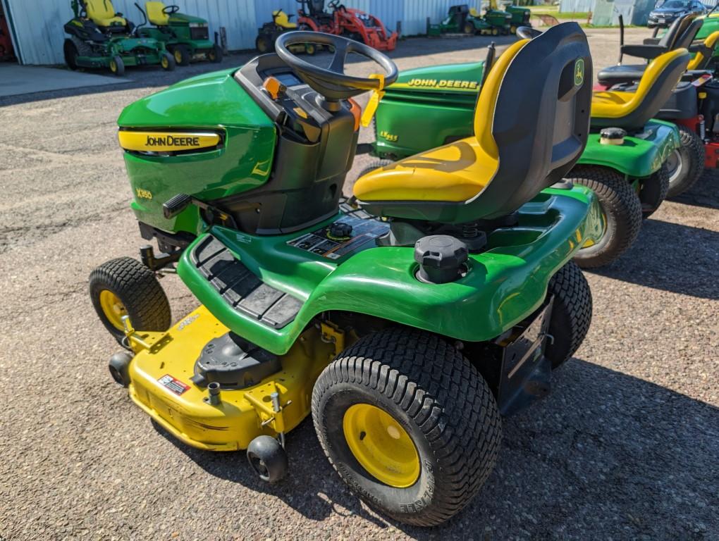 John Deere X350 Lawn Tractor