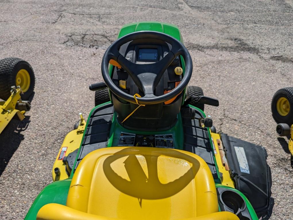 John Deere X350 Lawn Tractor