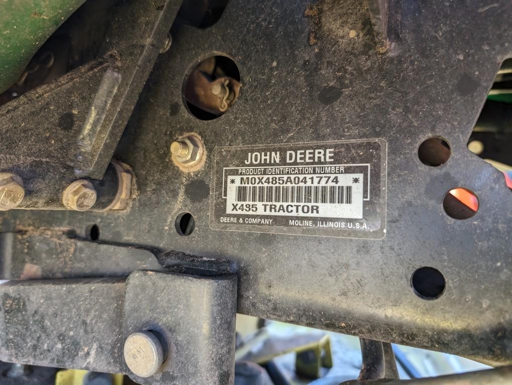 John Deere X485 Lawn Tractor