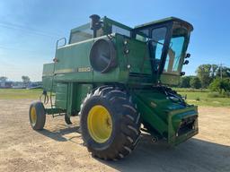 John Deere 6620 Titan II Combine