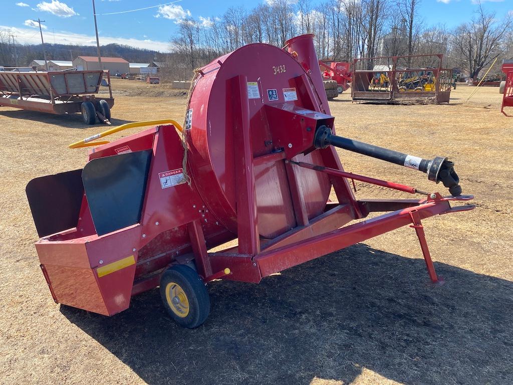 New Holland F62B Silage Blower