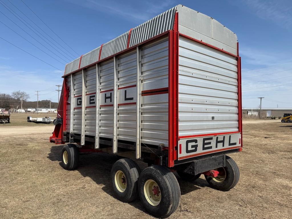 Gehl 970 Chopper Box