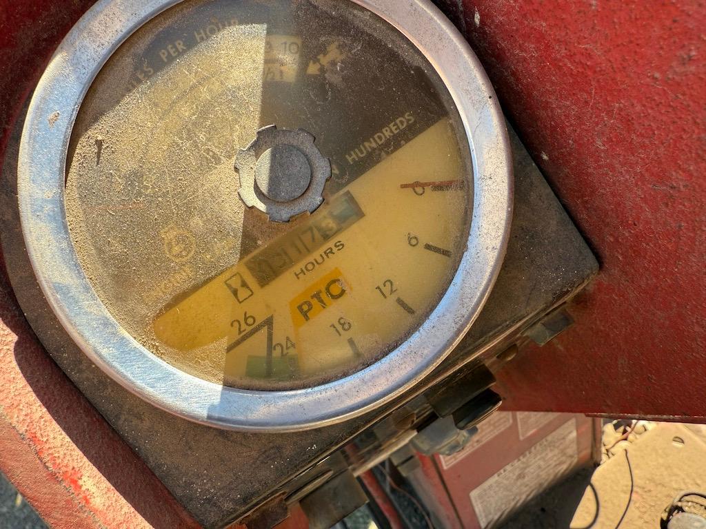International 756 Tractor