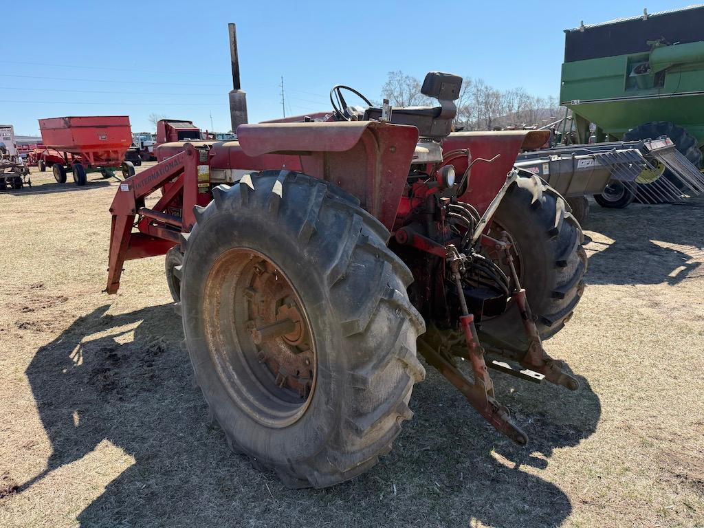 International 756 Tractor