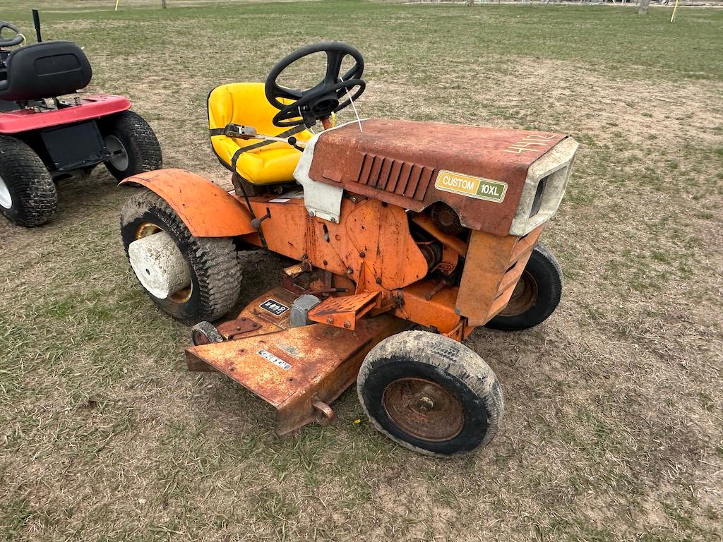 Custom 10XL Lawn Mower
