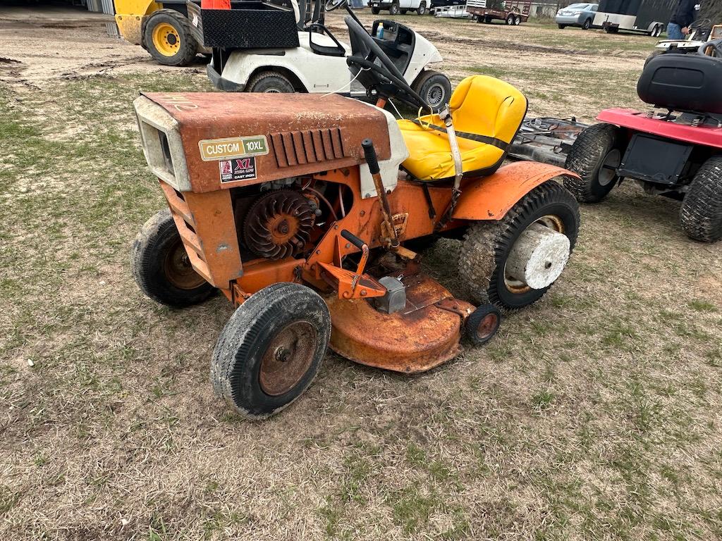 Custom 10XL Lawn Mower