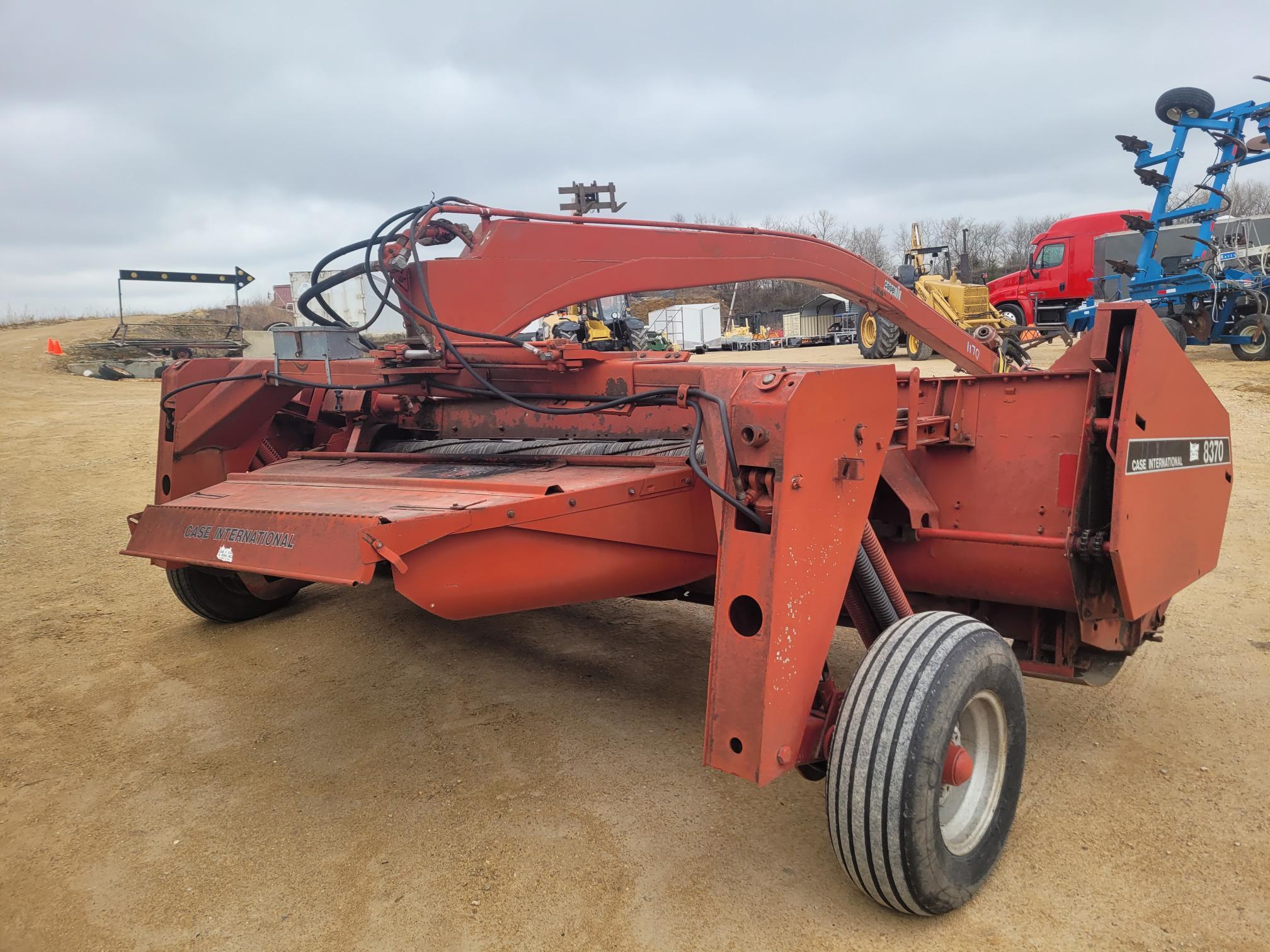 Case IH 8370 Swing Mower Conditioner
