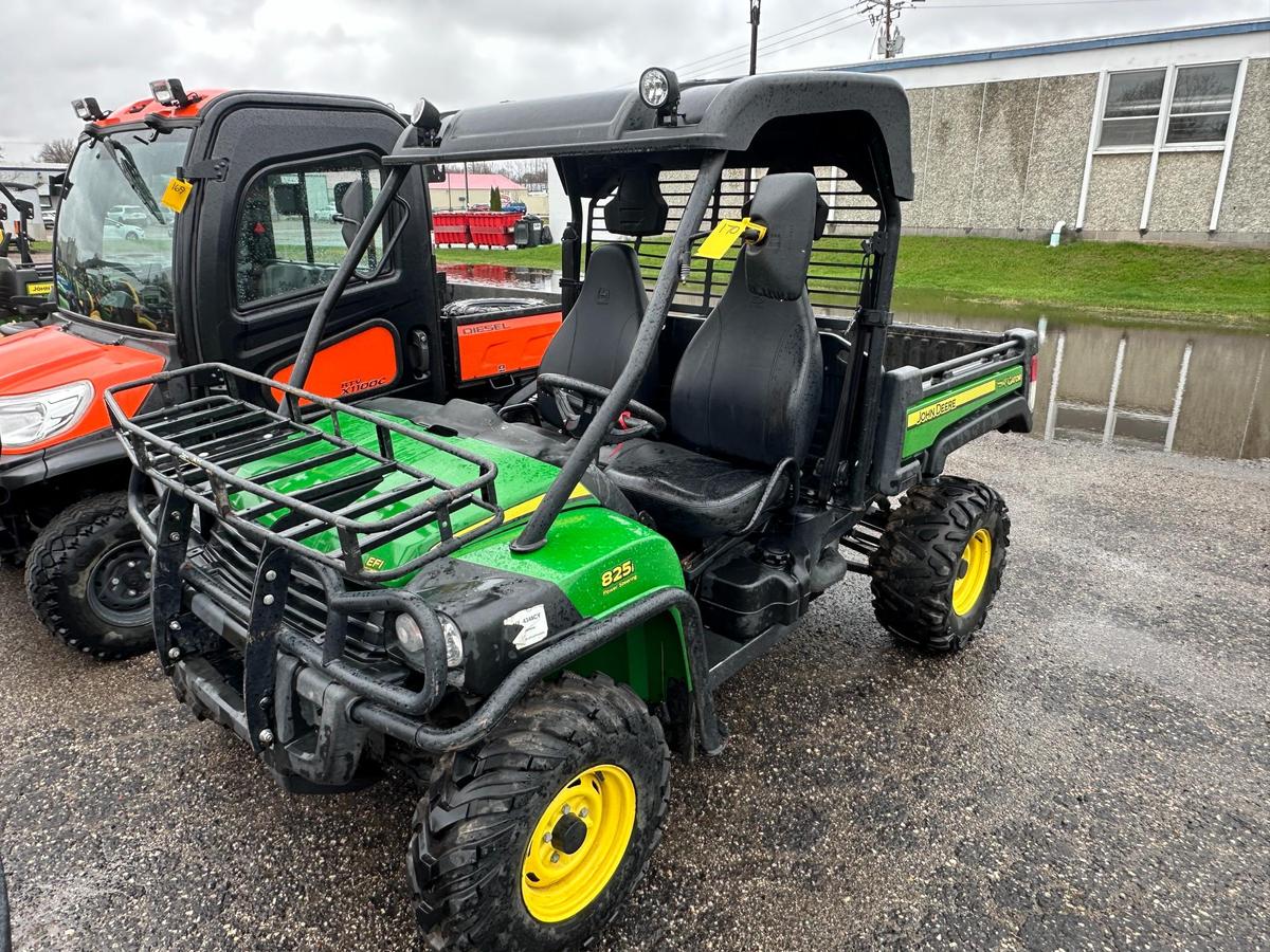 John Deere Gator XUV 825i