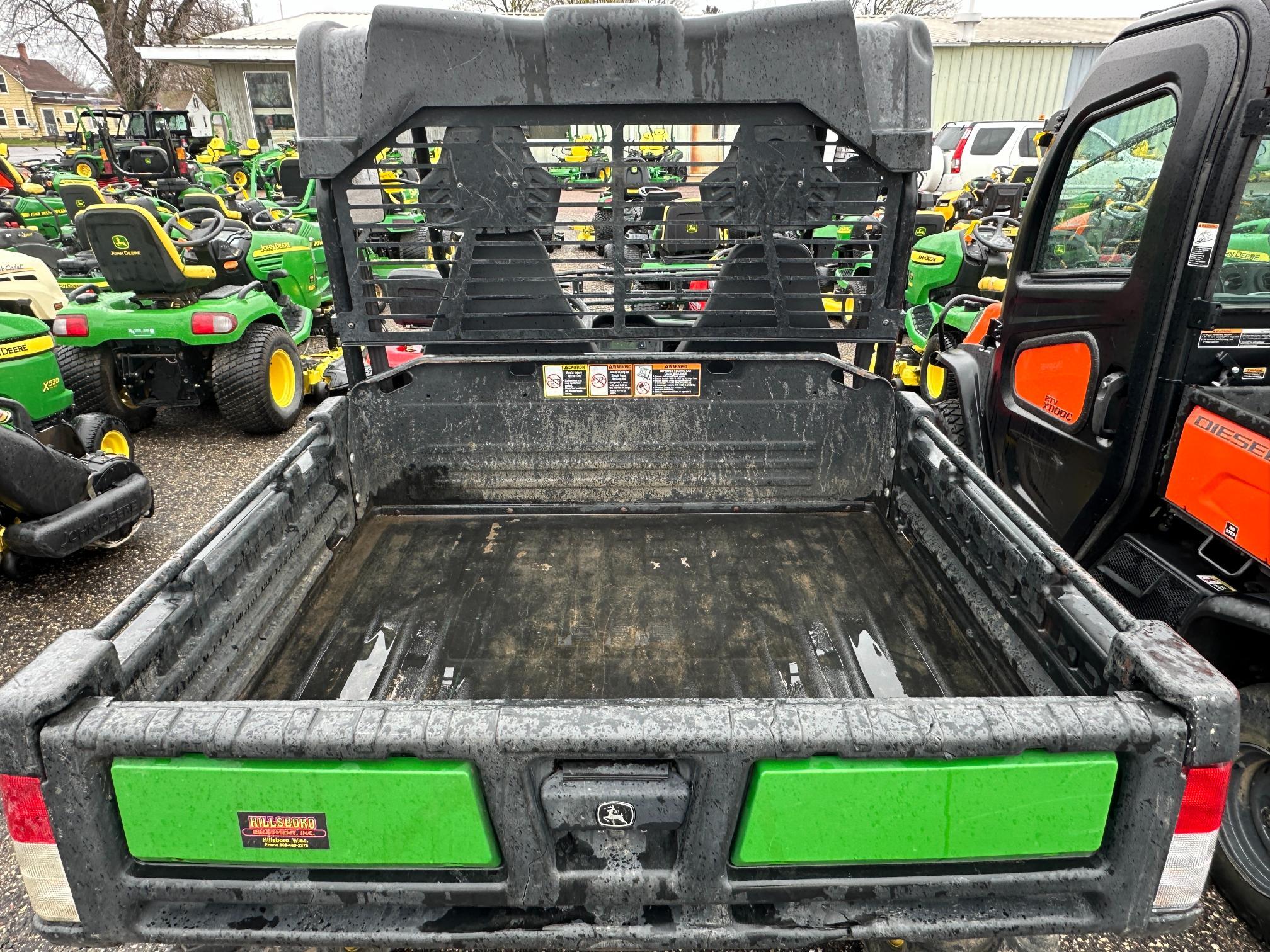 John Deere Gator XUV 825i