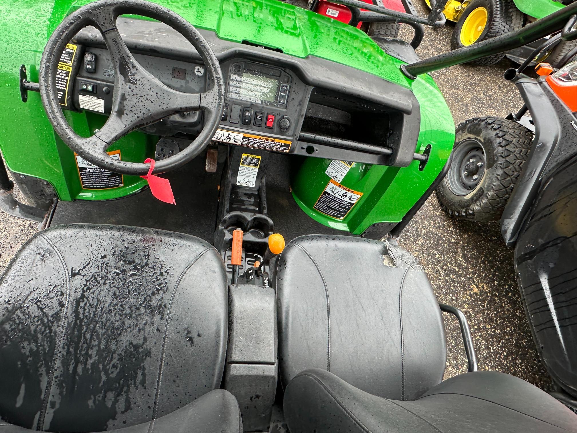 John Deere Gator XUV 825i
