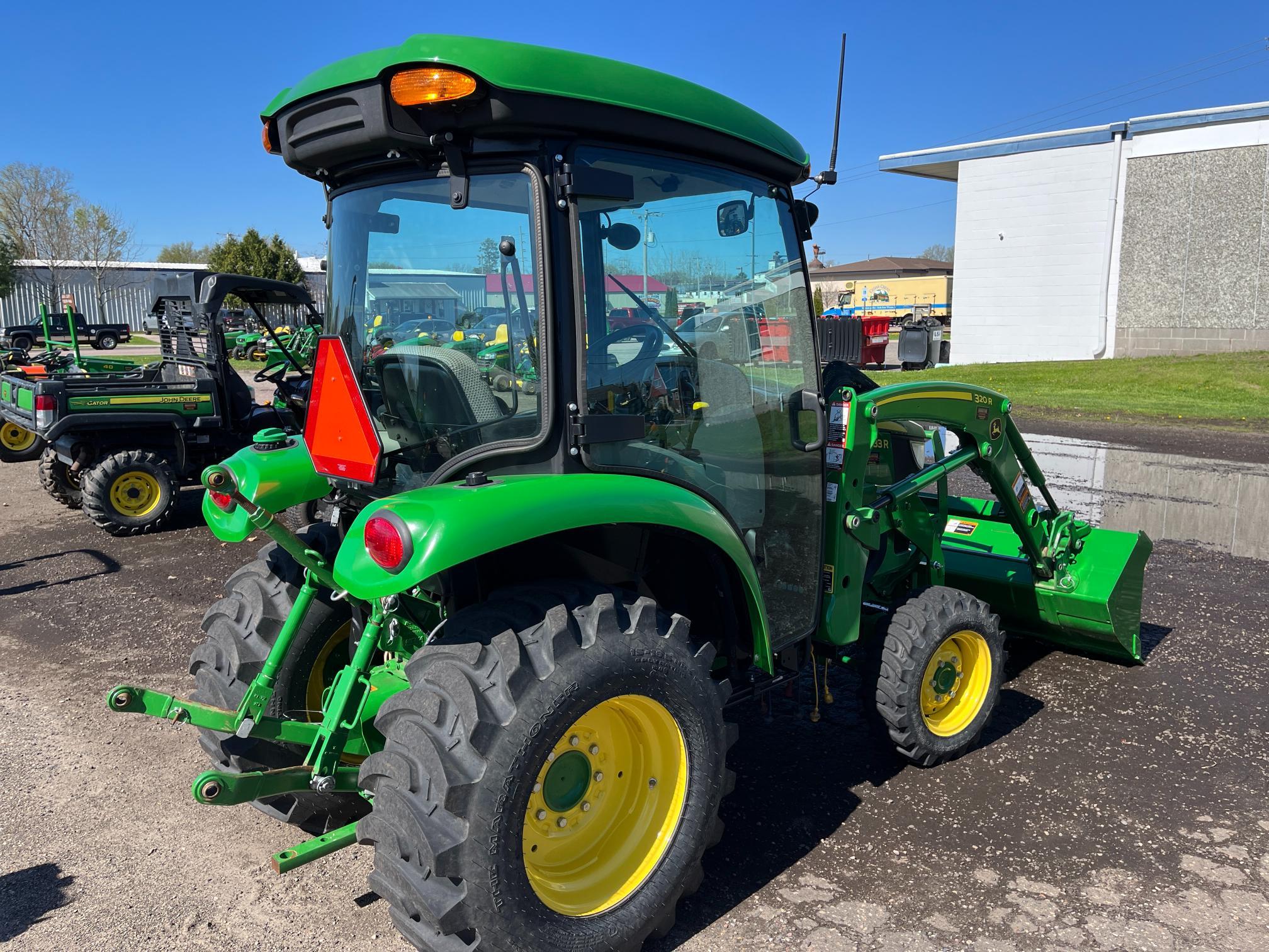 2022 John Deere 3033R Cab Tractor