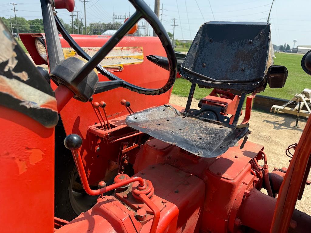 Allis Chalmers 175 Tractor