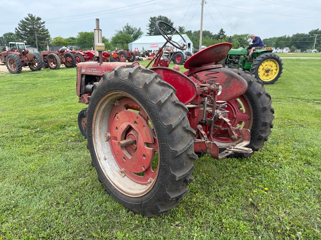 Farmall 200 Tractor