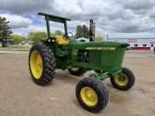 John Deere 2520 Tractor