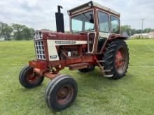International 666 Tractor