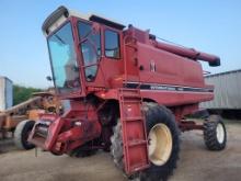 International 1460 Combine
