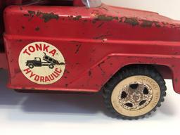 Vintage pressed metal TONKA Hydraulic dump truck