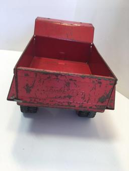 Vintage pressed metal TONKA Hydraulic dump truck