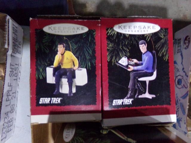 BOX WITH 4 STAR TREK KEEP SAKE CHRISTMAS ORNAMENTS
