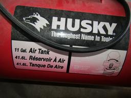 #3902 HUSKY 11 GAL AIR TANK WITH HOSE AND GAUGE