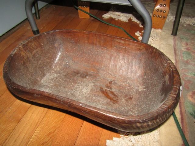 PRIMITIVE HAND HEWN BOWL OVAL SHAPE 20 INCH LONG