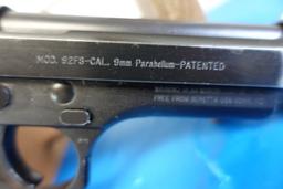 BERETTA MODEL 92FS 9 MM 5 INCH BARREL SN BER085694